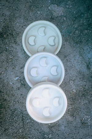 Mydelniczka ceramiczna Lunula szara matowa