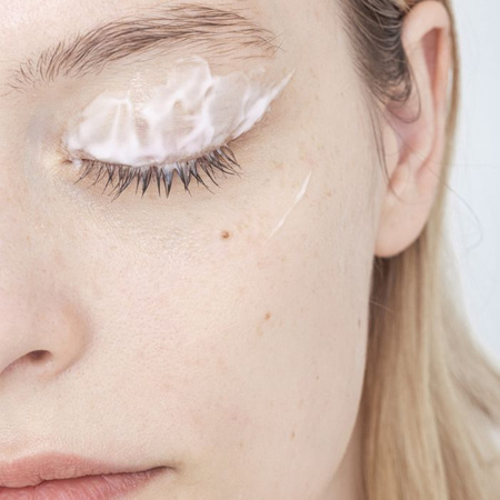 Saszetka - liftingująco-ujędrniające serum-krem pod oczy i na powieki z peptydami i ceramidami 1ml