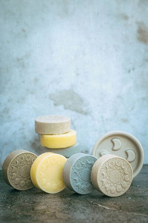 Nawilżająca odżywka do włosów w kostce Lunula